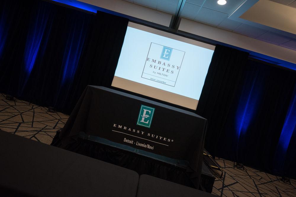 Embassy Suites By Hilton Detroit - Livonia/Novi Exteriör bild