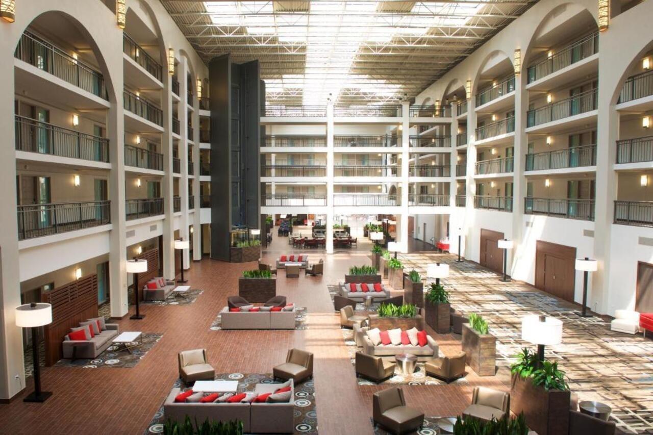Embassy Suites By Hilton Detroit - Livonia/Novi Exteriör bild