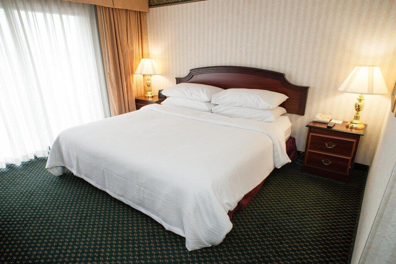 Embassy Suites By Hilton Detroit - Livonia/Novi Exteriör bild