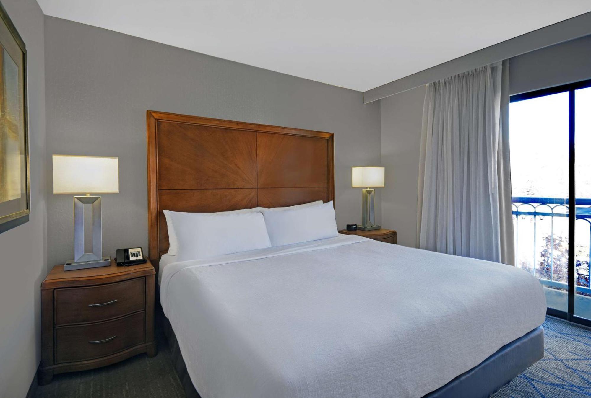 Embassy Suites By Hilton Detroit - Livonia/Novi Exteriör bild