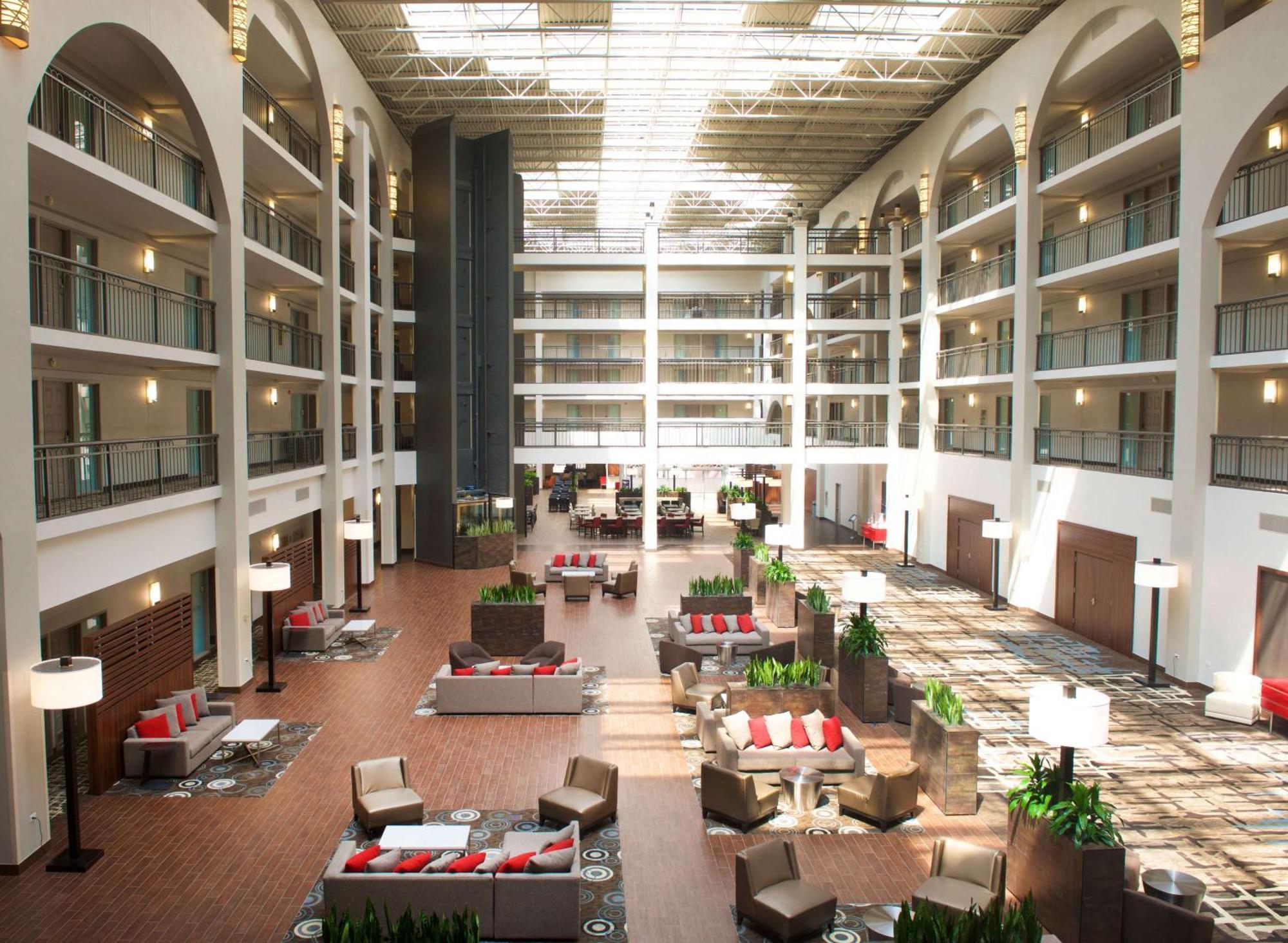 Embassy Suites By Hilton Detroit - Livonia/Novi Exteriör bild