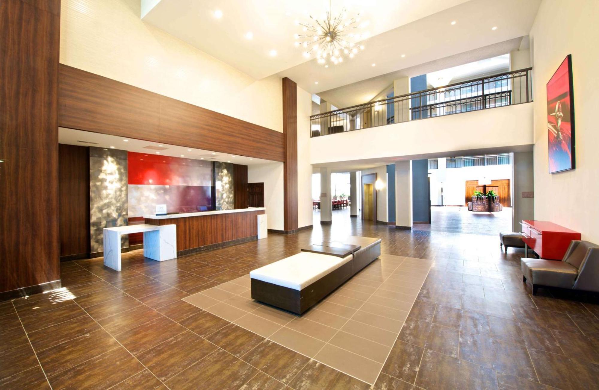 Embassy Suites By Hilton Detroit - Livonia/Novi Exteriör bild