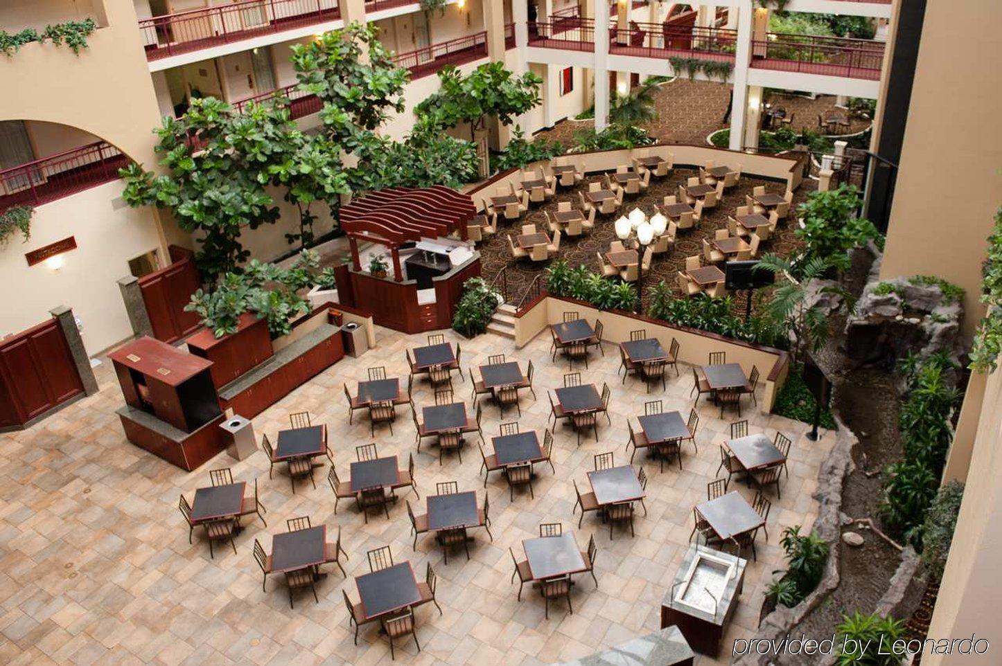 Embassy Suites By Hilton Detroit - Livonia/Novi Exteriör bild