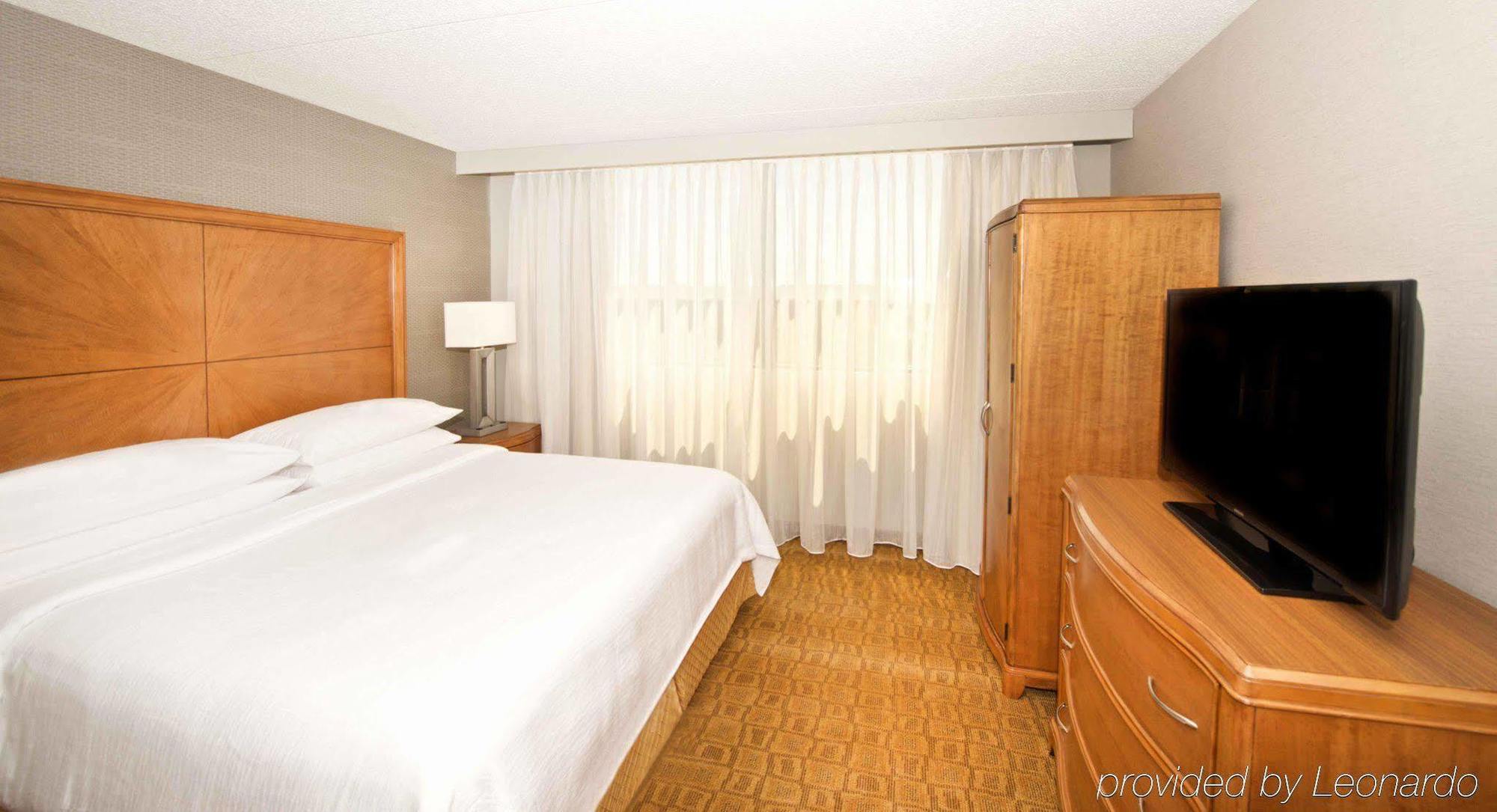 Embassy Suites By Hilton Detroit - Livonia/Novi Exteriör bild