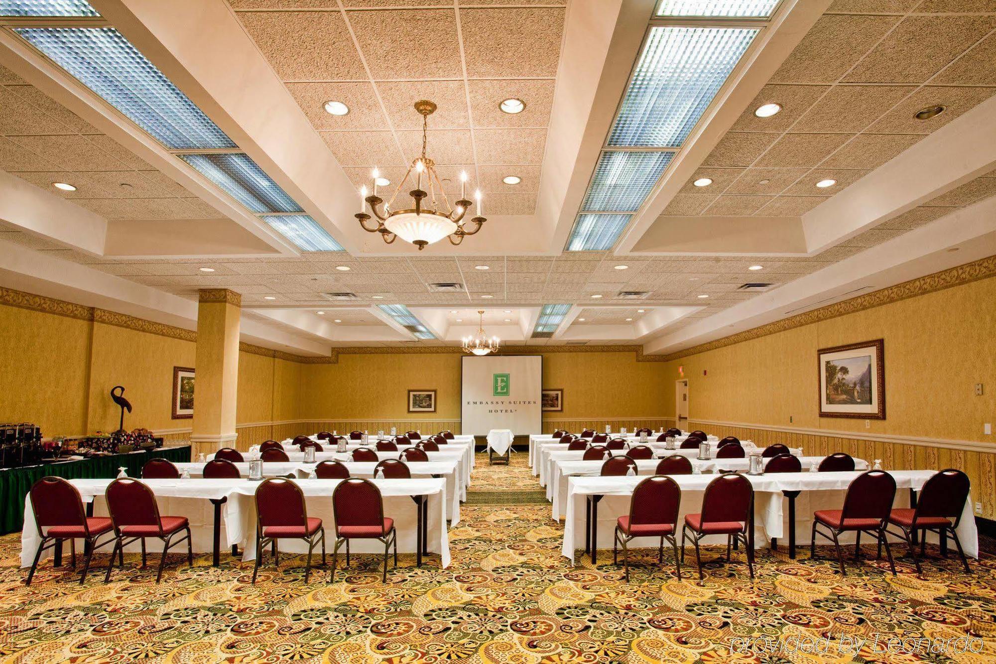 Embassy Suites By Hilton Detroit - Livonia/Novi Exteriör bild